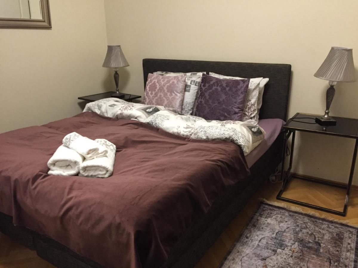โฮลด์เฮาส์ อพาร์ตเมนต์ Apartment ทาลลินน์ ภายนอก รูปภาพ