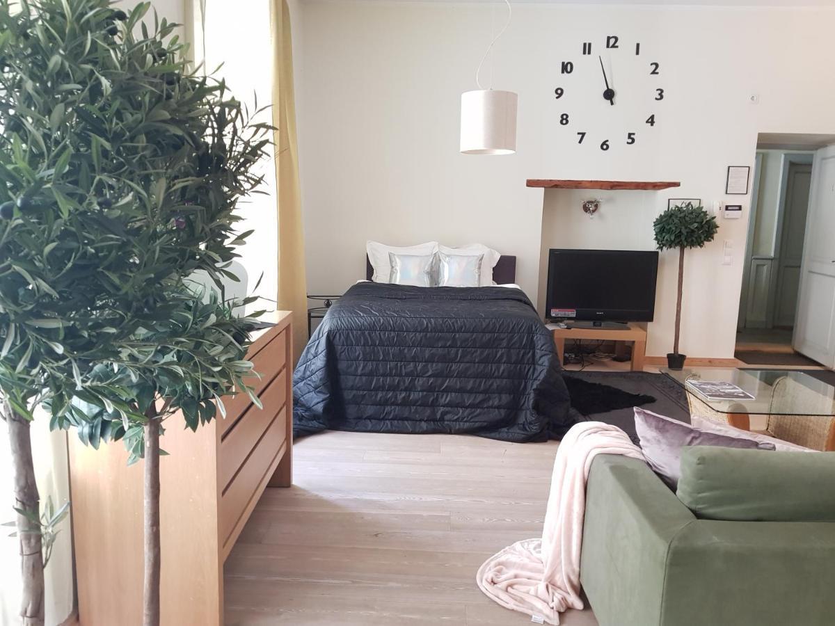 โฮลด์เฮาส์ อพาร์ตเมนต์ Apartment ทาลลินน์ ภายนอก รูปภาพ