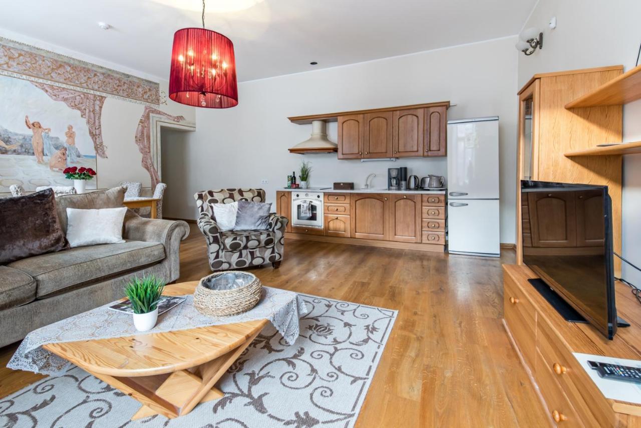 โฮลด์เฮาส์ อพาร์ตเมนต์ Apartment ทาลลินน์ ภายนอก รูปภาพ
