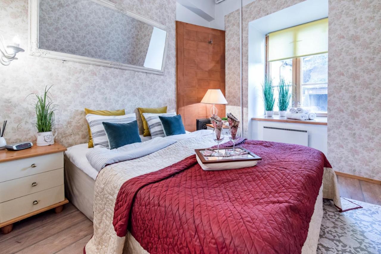 โฮลด์เฮาส์ อพาร์ตเมนต์ Apartment ทาลลินน์ ภายนอก รูปภาพ