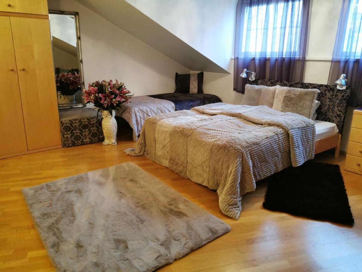 โฮลด์เฮาส์ อพาร์ตเมนต์ Apartment ทาลลินน์ ภายนอก รูปภาพ